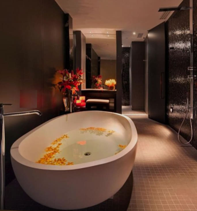 Spa treatment room